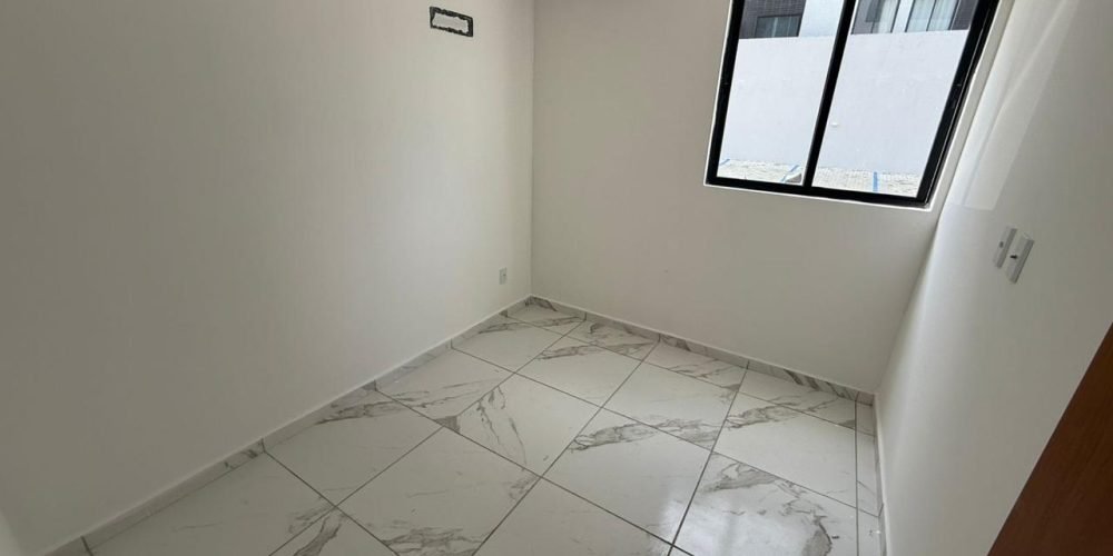 d2d98f64-8f4c-41cd-a9b8-75ea5f20f3cb